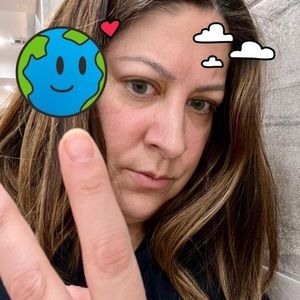 Meet your Posher, Carmela